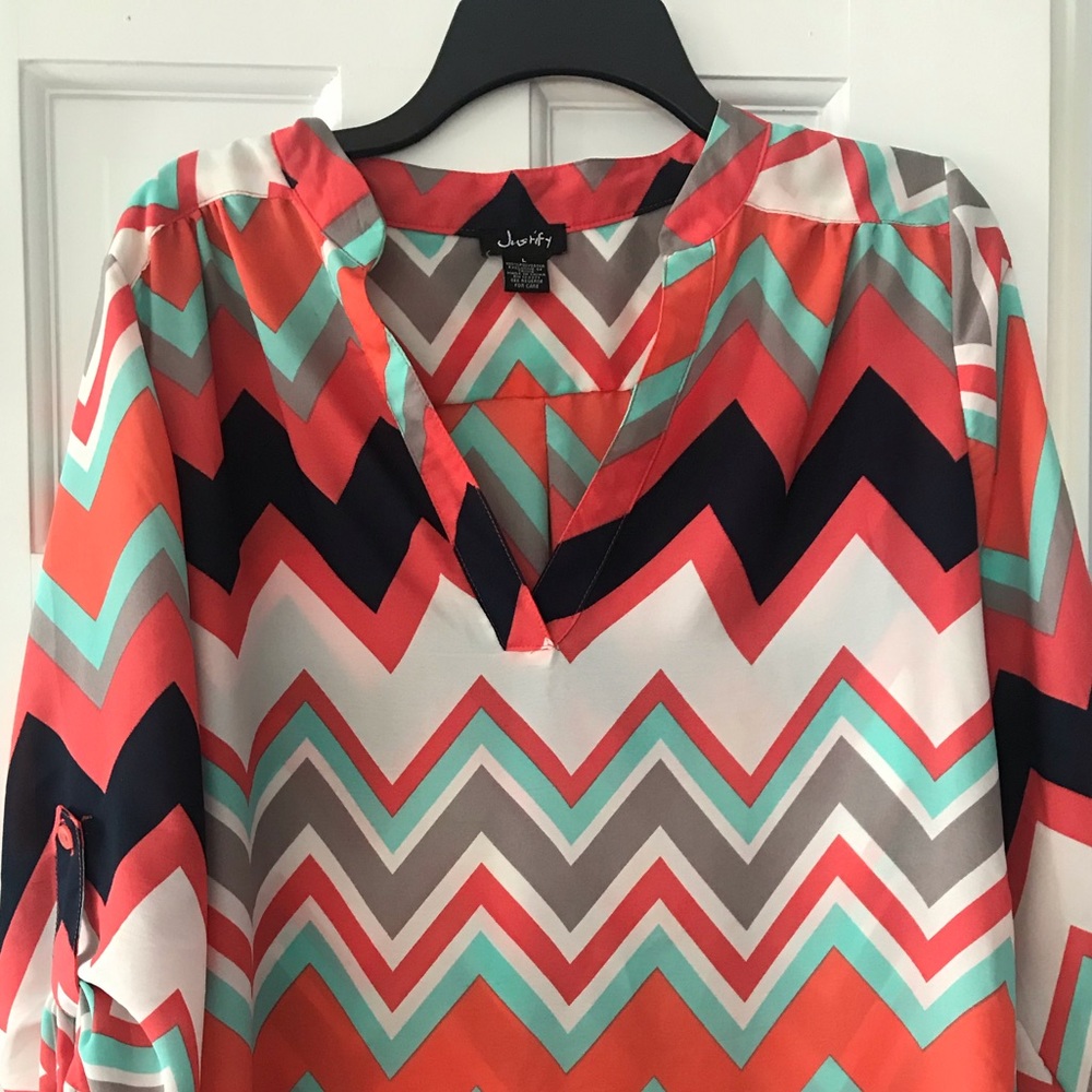 🌻Tunic blouse🌻 - Picture 3 of 3